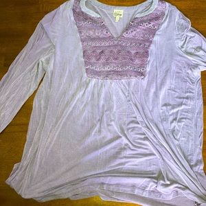 Quarter sleeve blouse